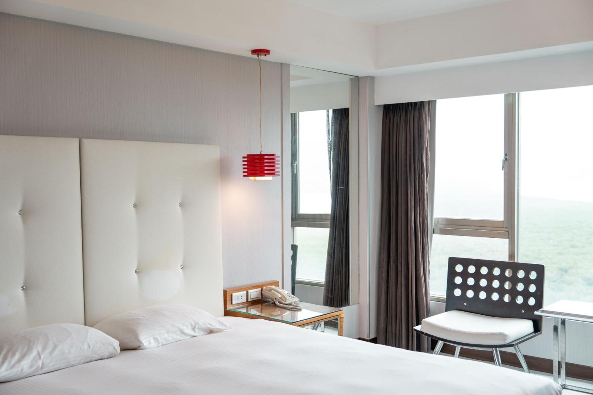 觀海樓海景大飯店 Hotel Cloud Riverside Tamsui Exterior photo